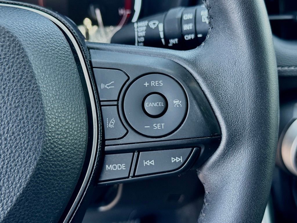 Certified 2021 Toyota RAV4 Limited FWD image 26