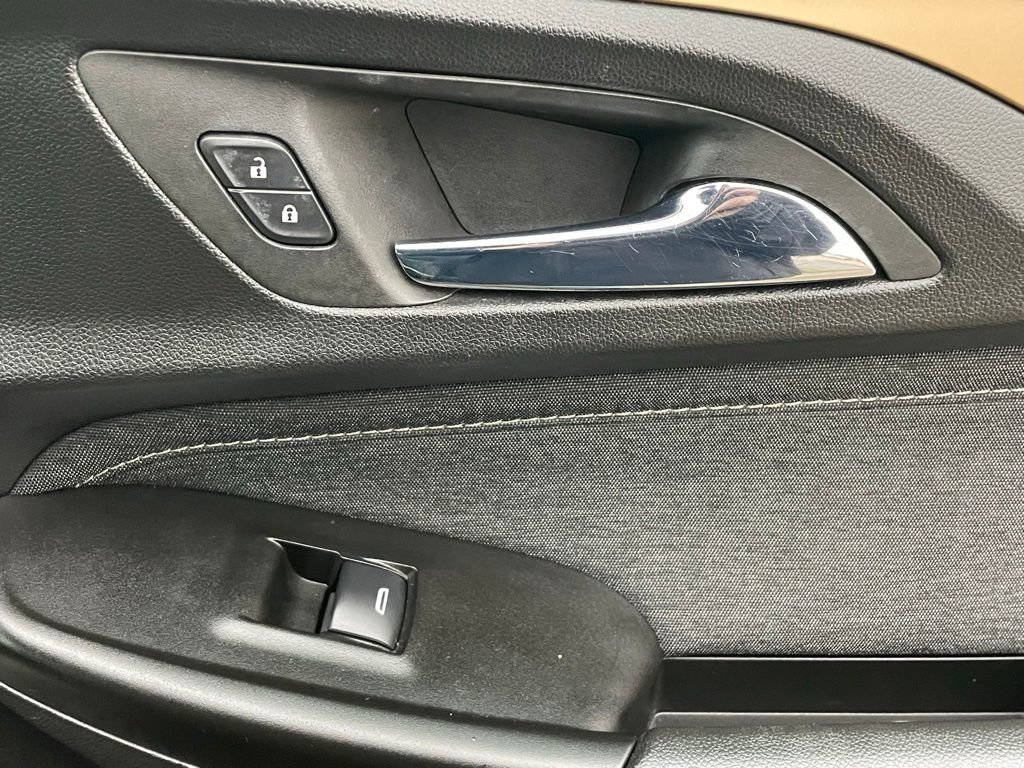 Used 2021 Chevrolet TrailBlazer ACTIV w/ Technology Package image 12