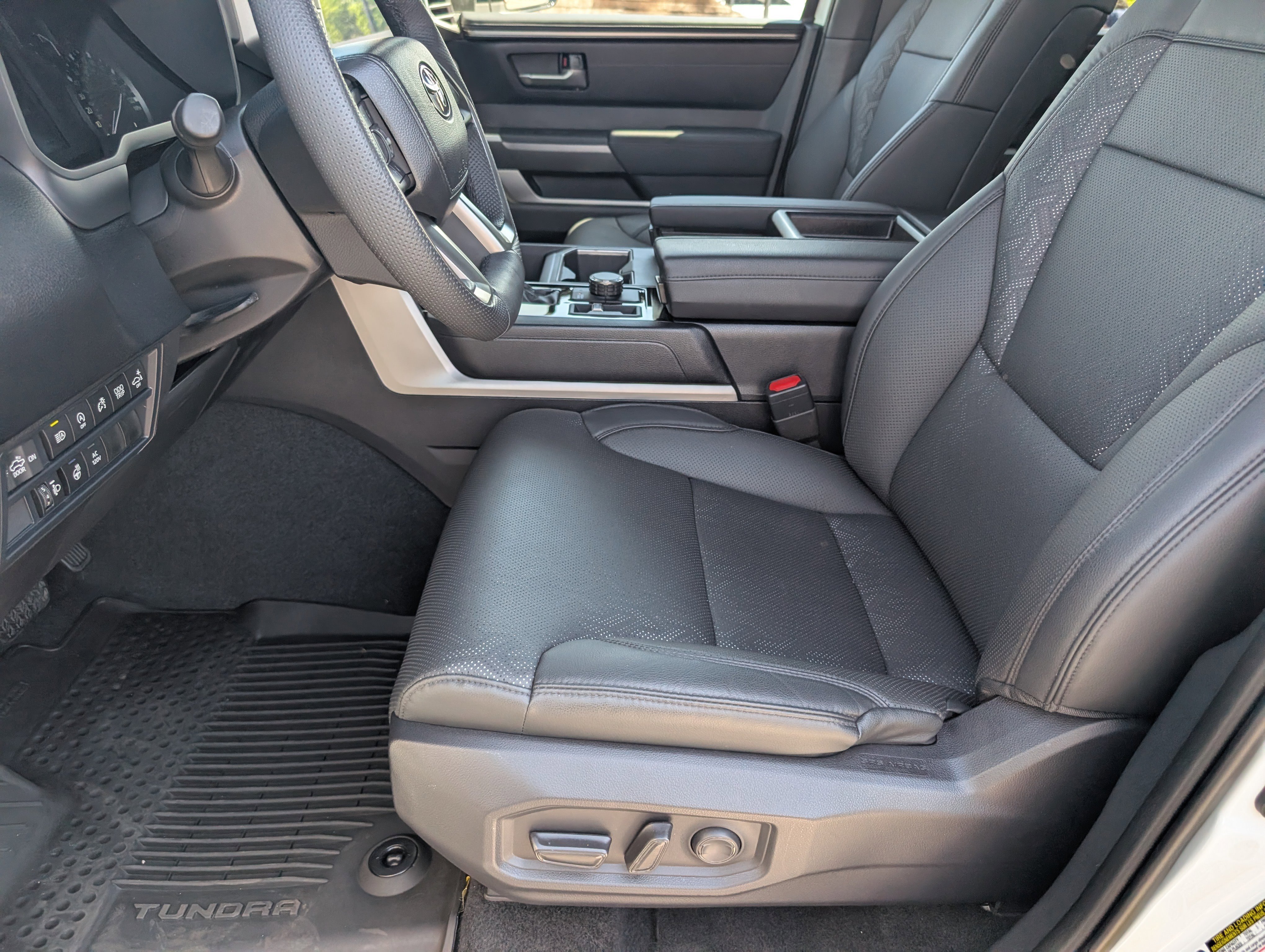 Certified 2025 Toyota Tundra SR5 w/ SR5 Premium Package AWD/4WD image 9