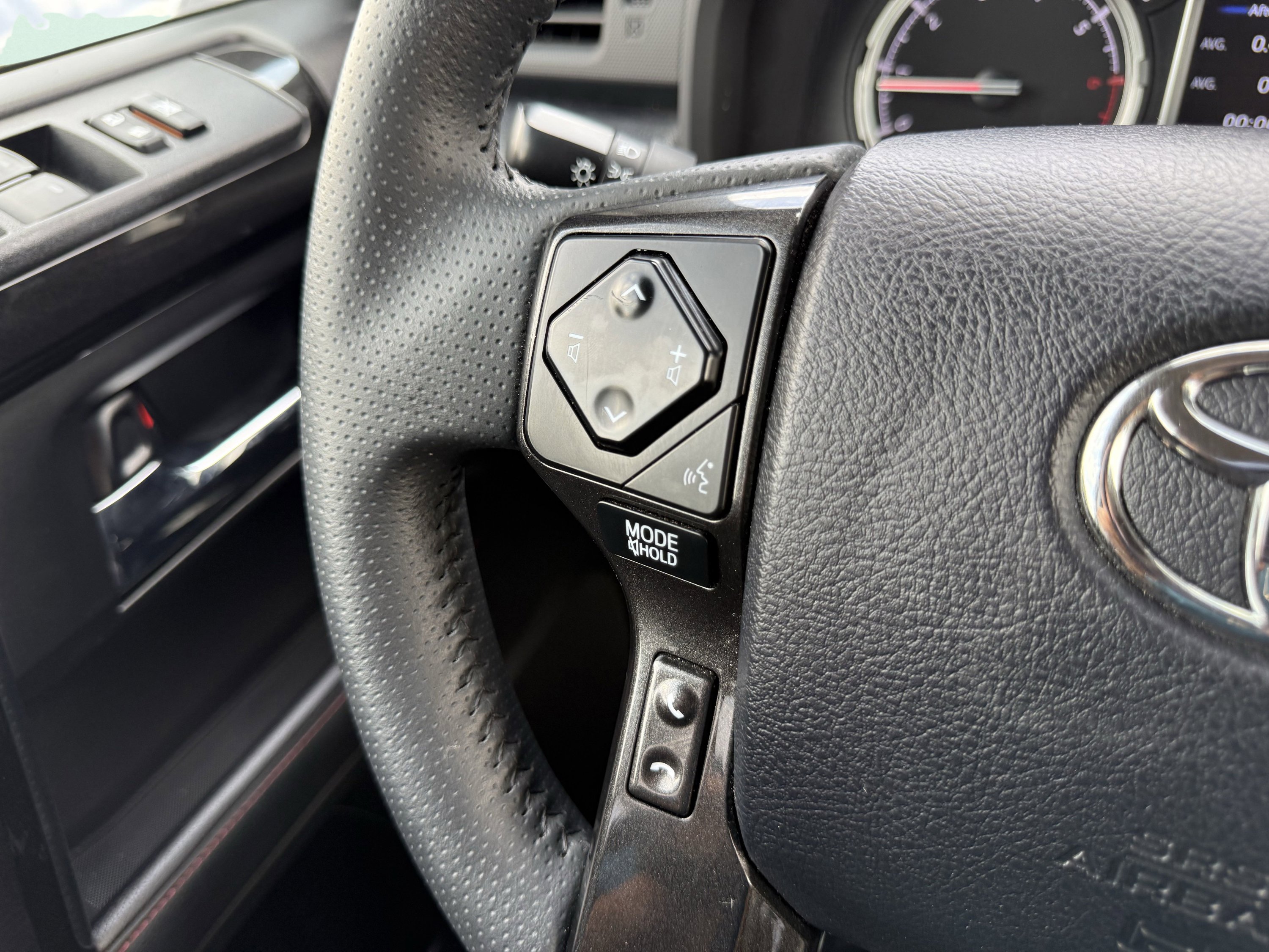 Used 2024 Toyota 4Runner TRD Off-Road image 71