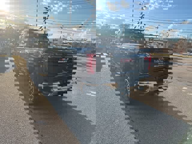 New 2026 GMC Sierra 2500 SLT w/ SLT Convenience Package image 5