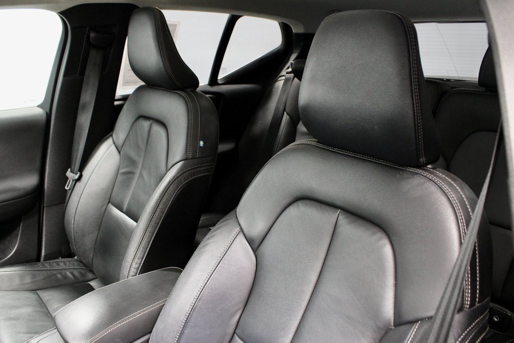 Used 2022 Volvo XC40 T5 Inscription image 29