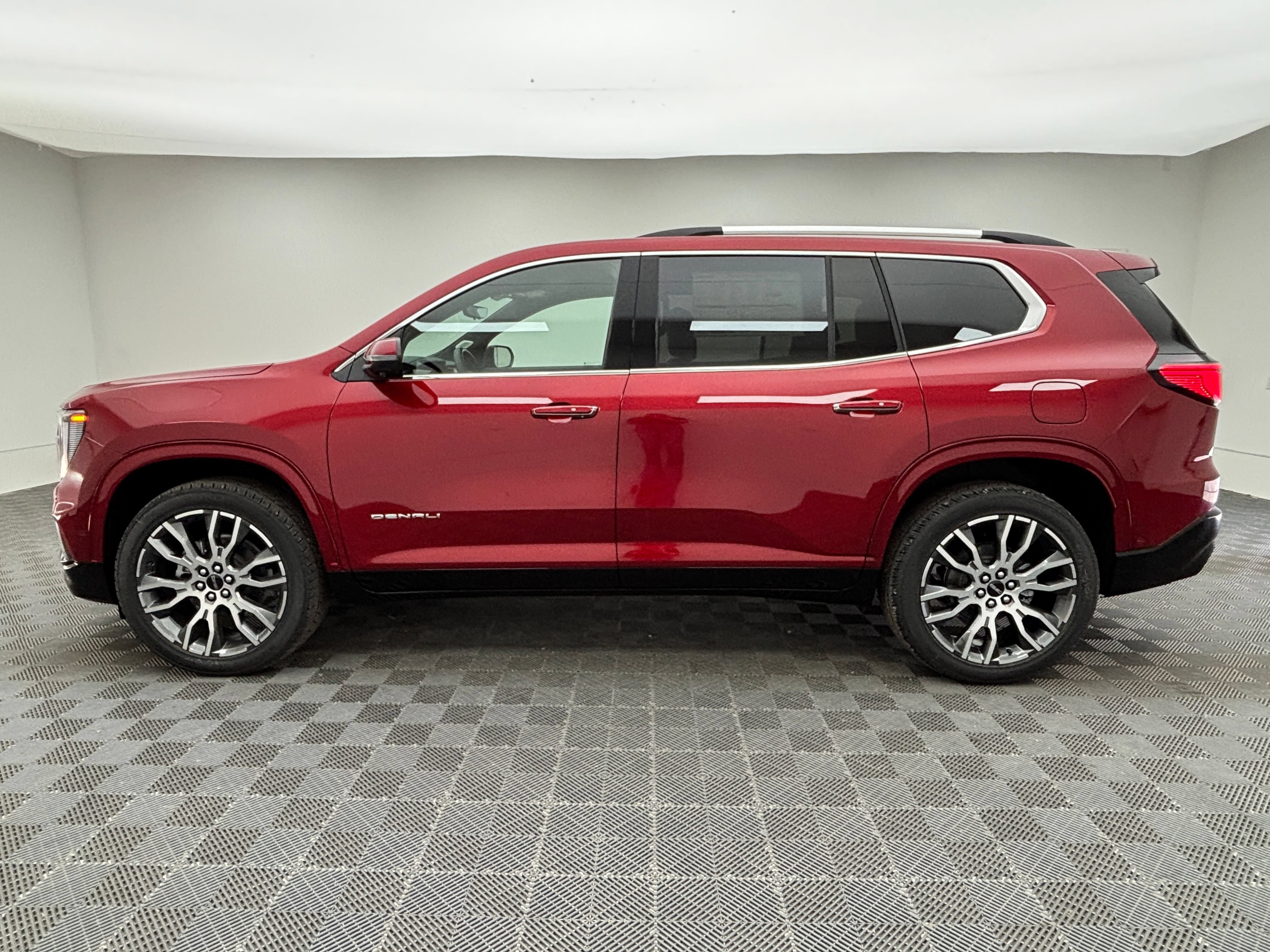 New 2026 GMC Acadia Denali Ultimate w/ LPO, Floor Liner Package AWD/4WD image 16