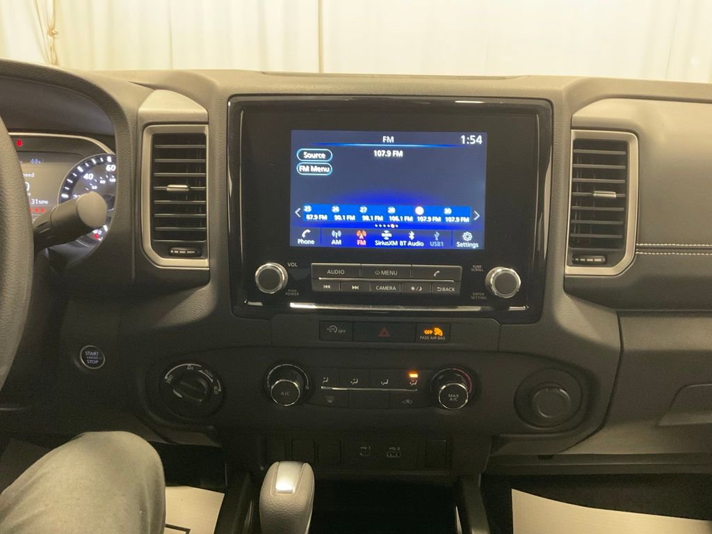 Used 2024 Nissan Frontier SV image 27