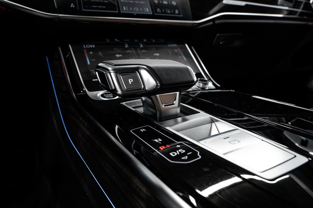 Used 2024 Audi A8 L 3.0T AWD/4WD image 28