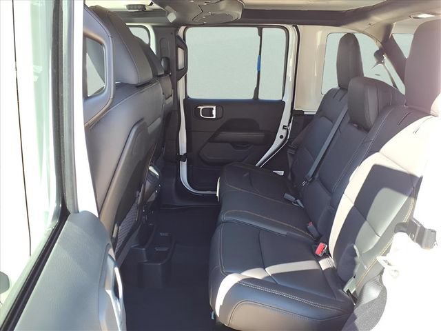 New 2026 Jeep Wrangler Unlimited Sahara AWD/4WD image 13