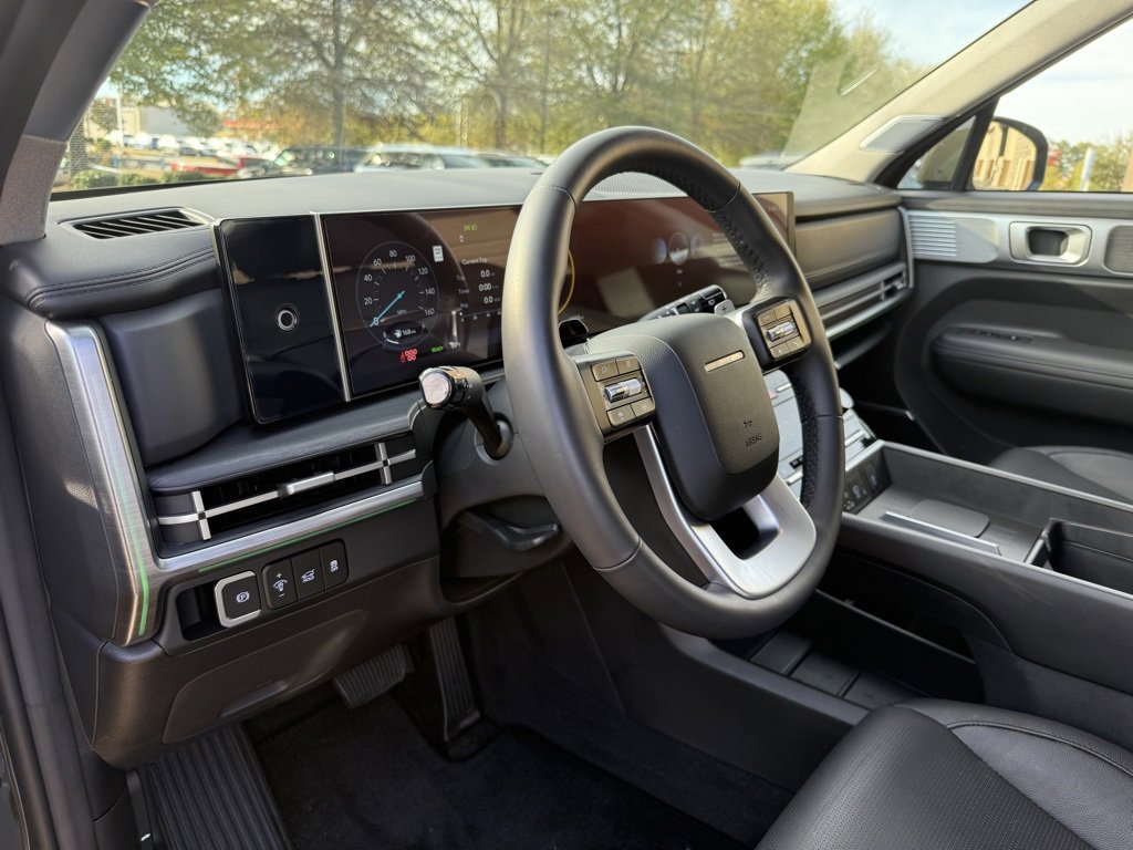 Used 2025 Hyundai Santa Fe Limited image 9