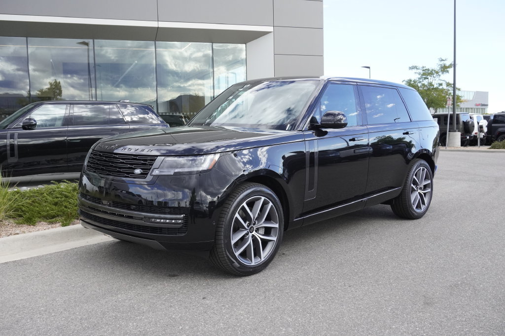 New 2027 Land Rover Range Rover Long Wheelbase SE AWD/4WD image 3