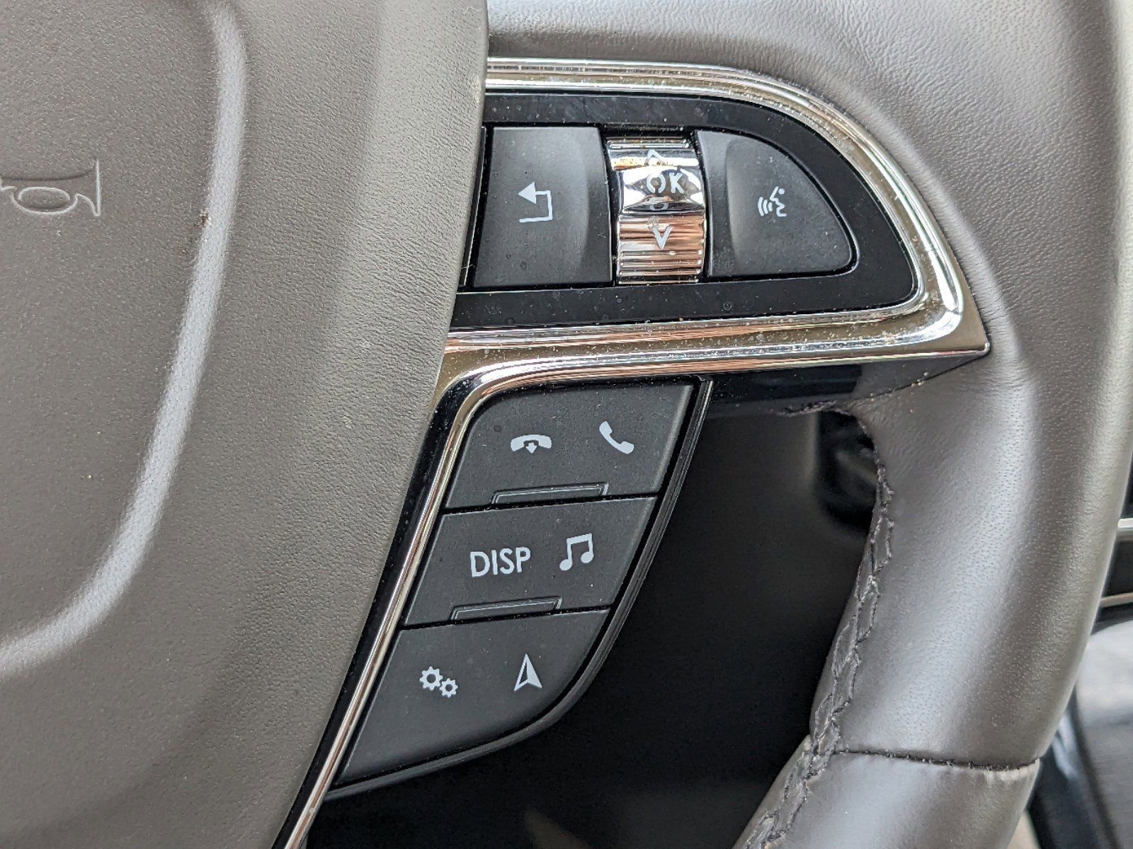 Certified 2023 Lincoln Nautilus Reserve w/ Equipment Group 202A image 29