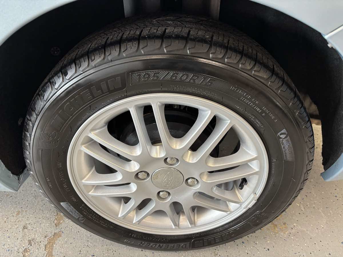 Used 2008 Ford Focus SE FWD image 24