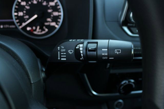 Used 2023 Nissan Rogue S image 17