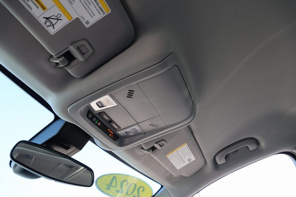 Used 2024 Chevrolet Equinox LS image 24