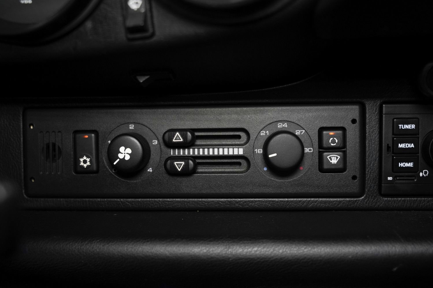 Used 1991 Porsche 911 Turbo image 47