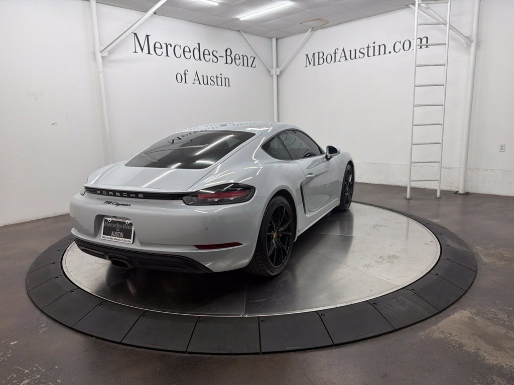 Used 2025 Porsche 718 Cayman RWD image 8