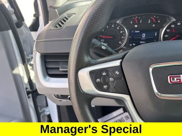 Used 2023 GMC Terrain SLE w/ Driver Convenience Package image 17