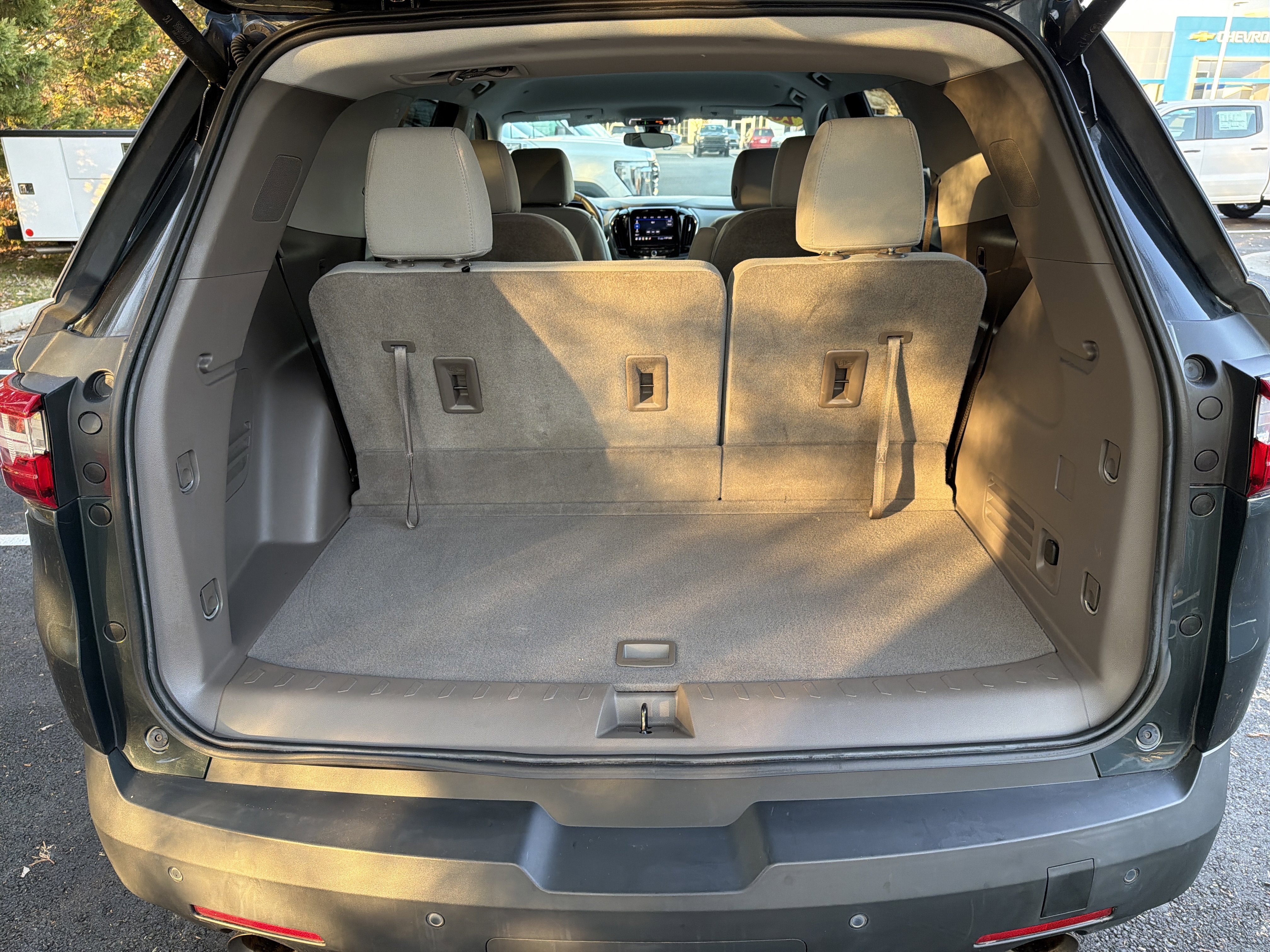 Used 2020 Chevrolet Traverse LT image 31