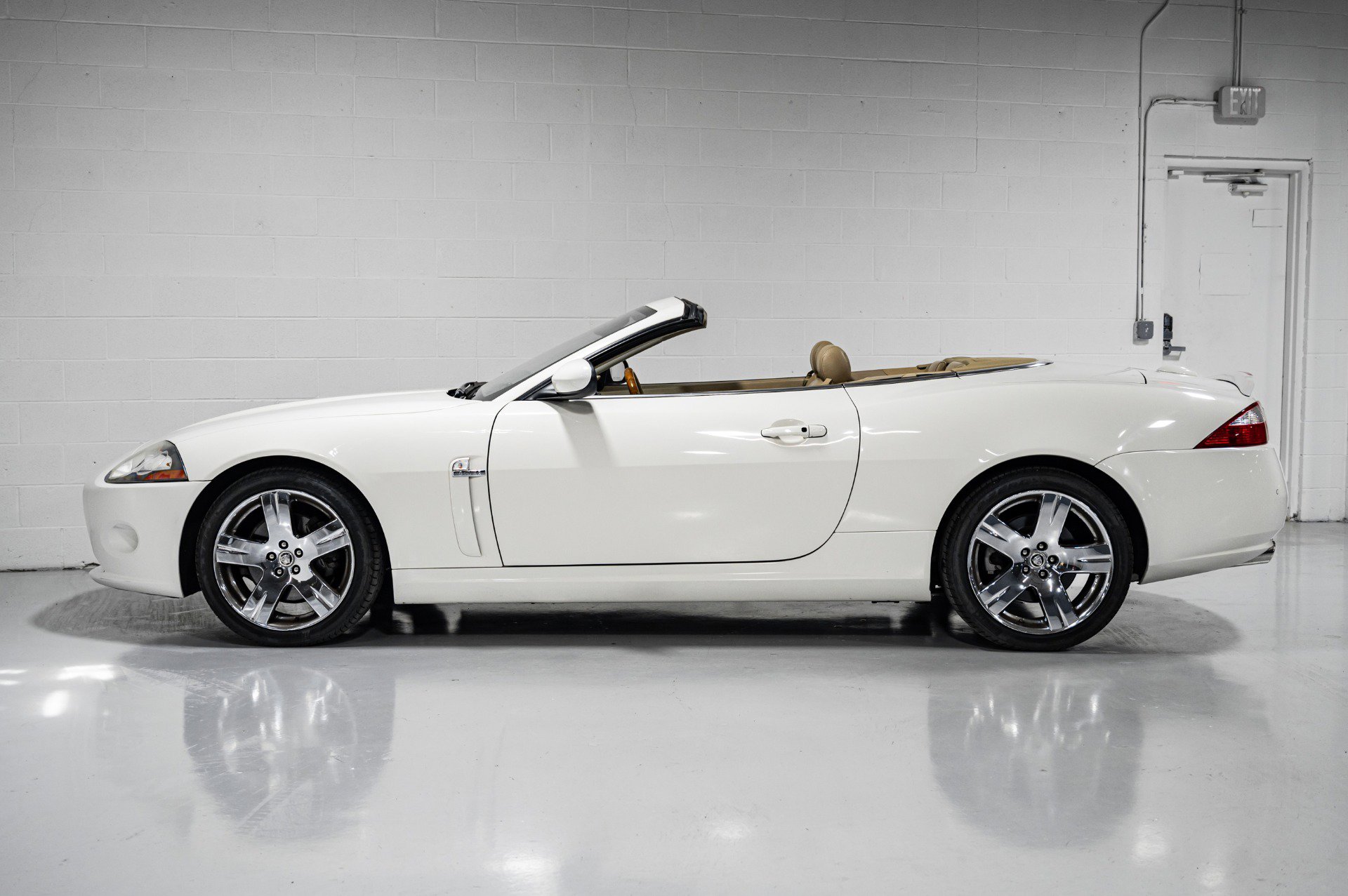 Used 2007 Jaguar XK Convertible image 6
