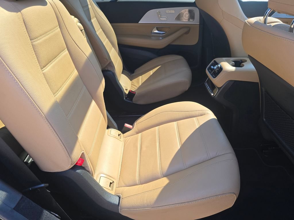 Used 2024 Mercedes-Benz GLS 450 4MATIC image 21