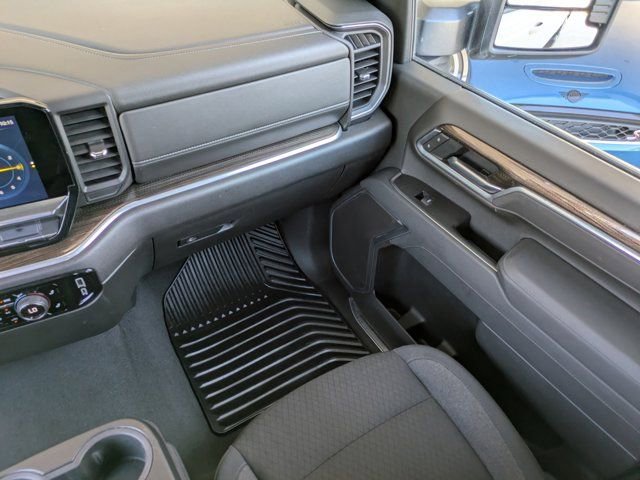 Used 2025 Chevrolet Silverado 2500 LT w/ Convenience Package image 18