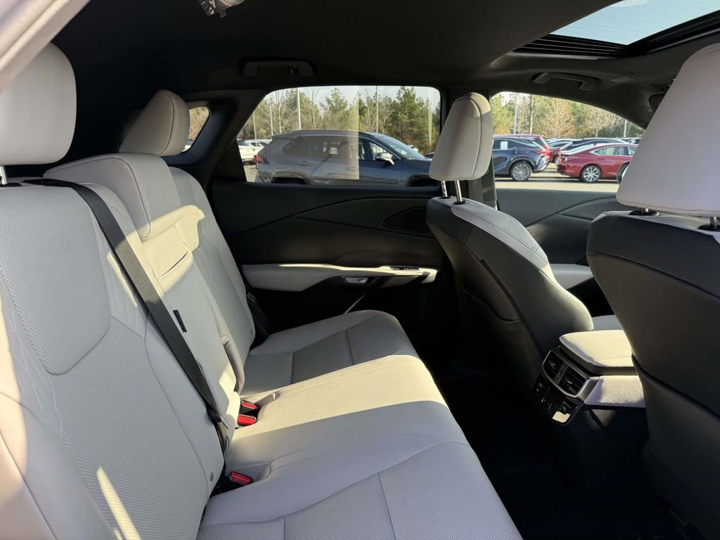 Used 2025 Lexus RX 350 Premium image 16