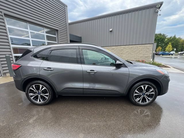 Used 2021 Ford Escape SEL w/ SEL Stealth AWD Package image 4