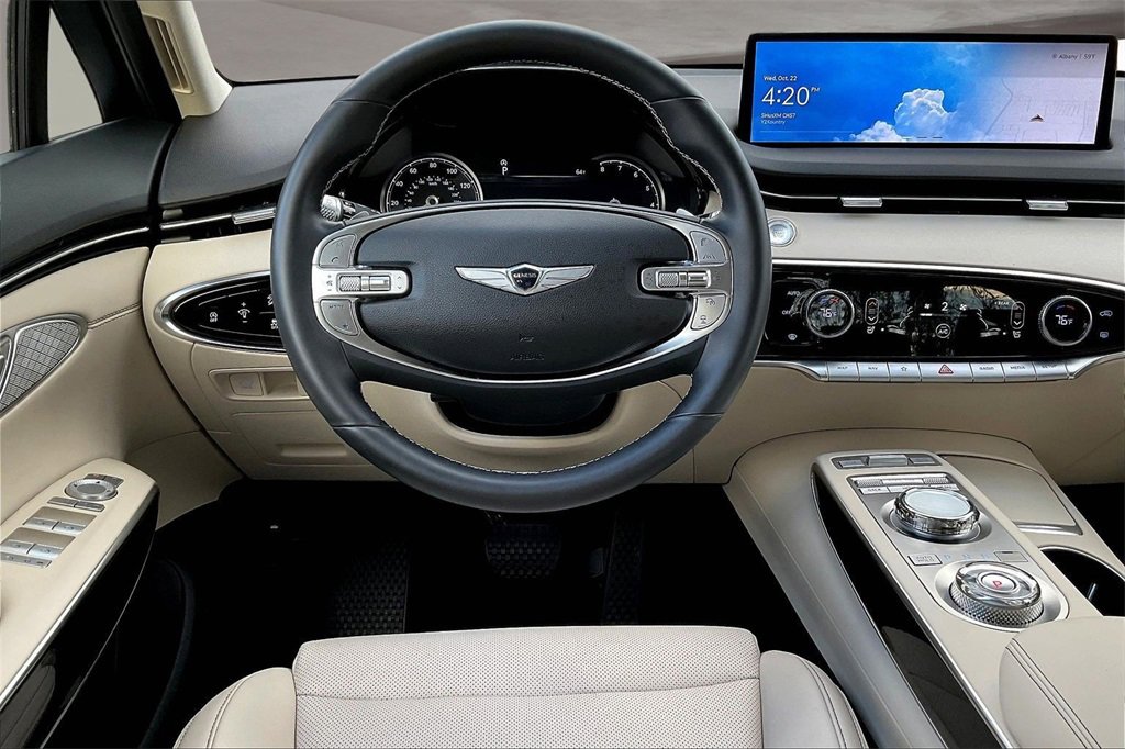 Used 2025 Genesis GV70 2.5T image 8