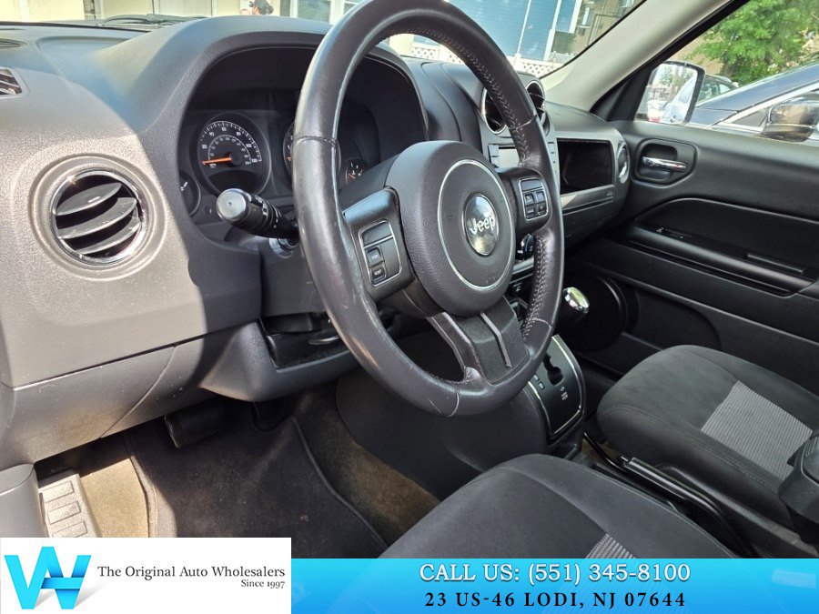Used 2016 Jeep Patriot Latitude w/ Sun/Sound Group AWD/4WD image 11