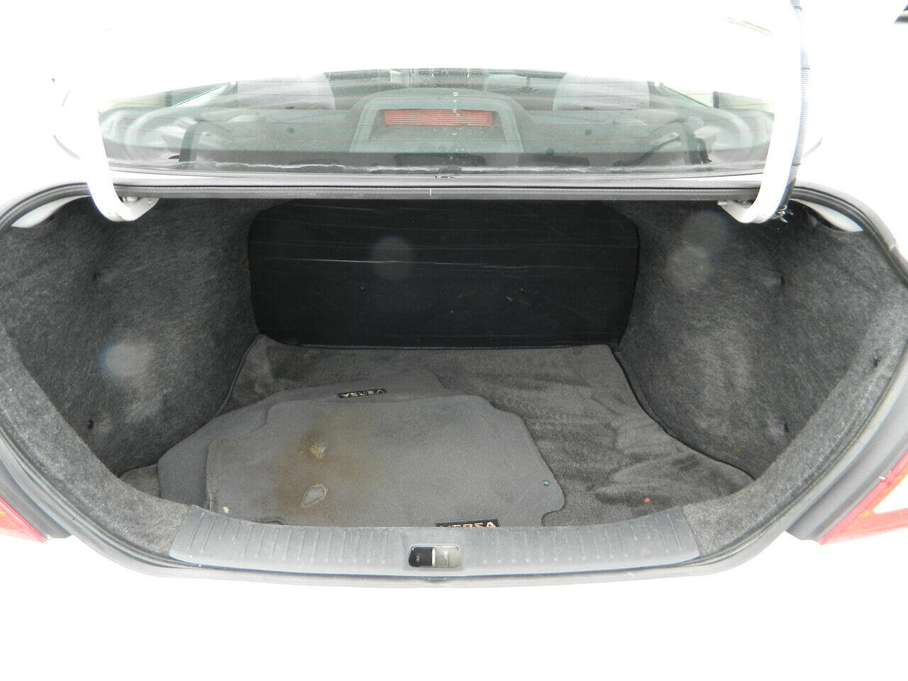 Used 2009 Nissan Versa 1.8 S w/ ABS Pkg image 10