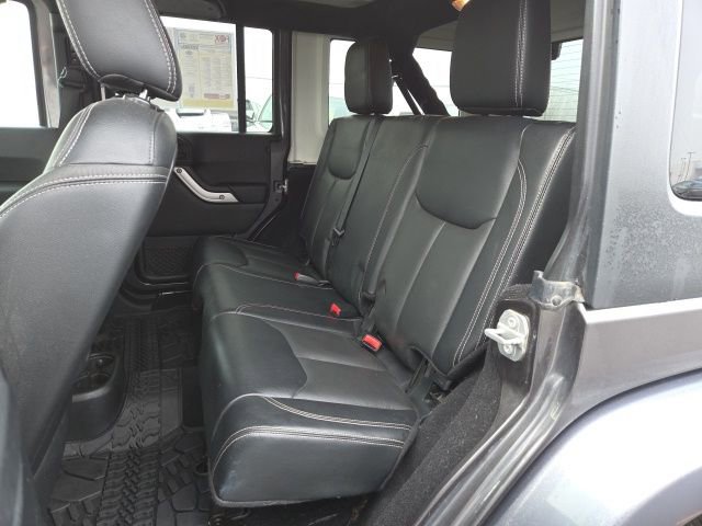 Used 2016 Jeep Wrangler Unlimited Sahara w/ Dual Top Group image 11