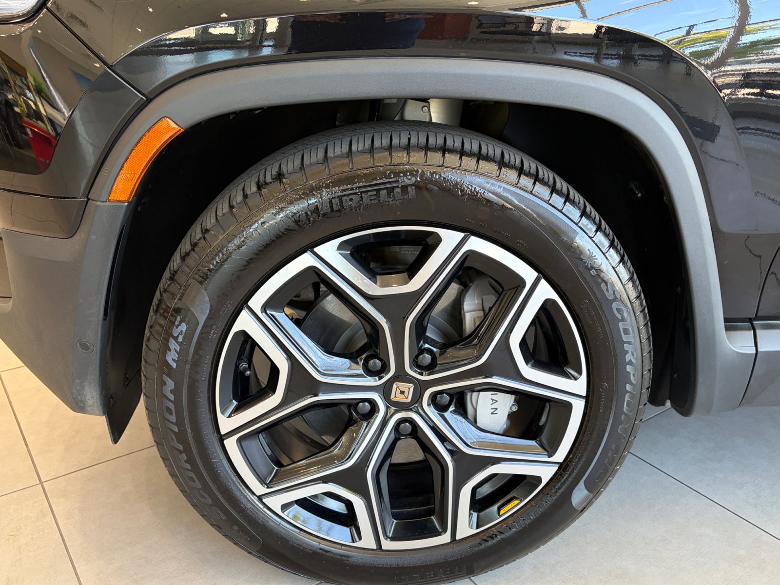 Used 2026 Rivian R1S Adventure Tri AWD/4WD image 11