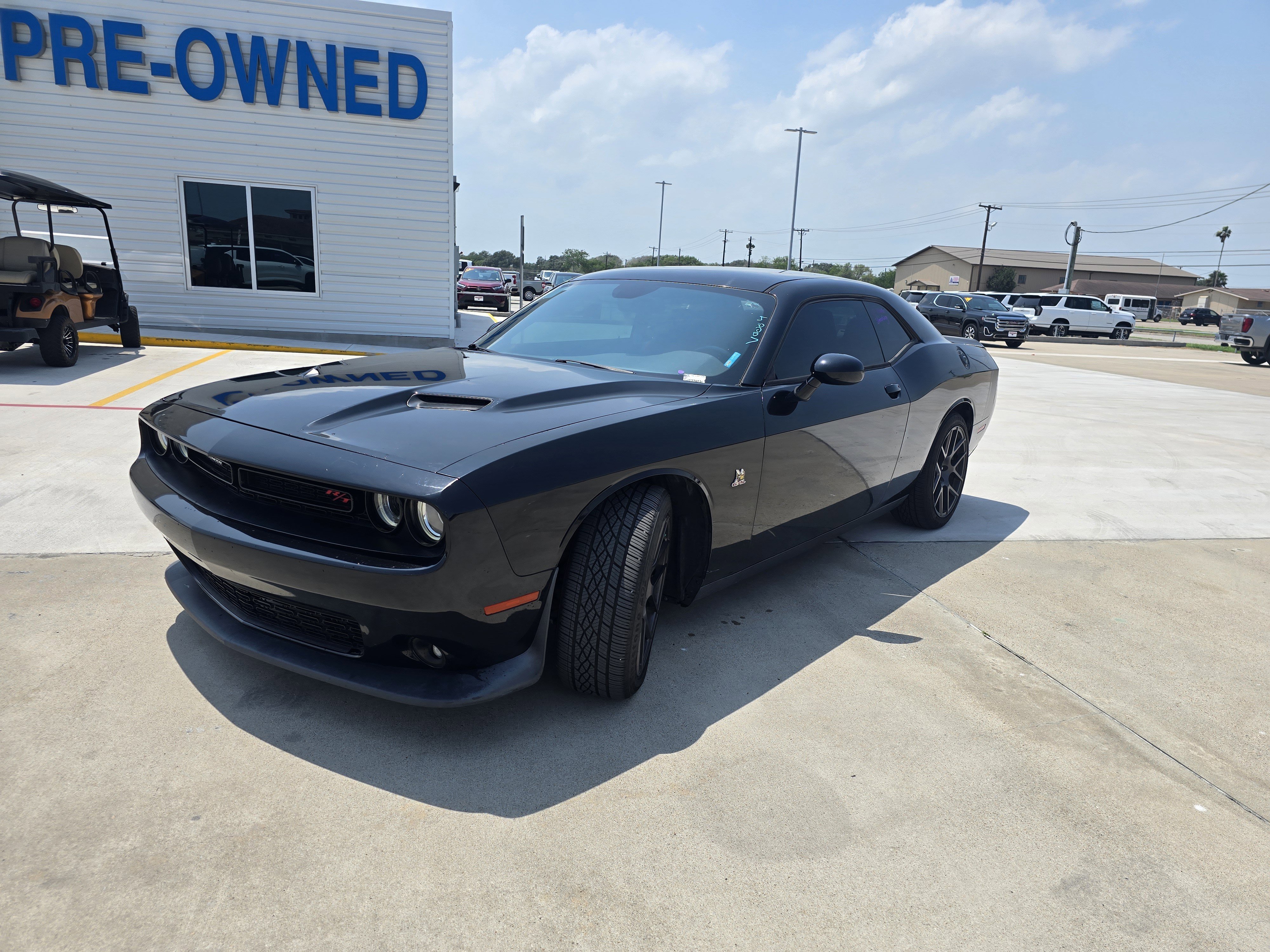 Used 2016 Dodge Challenger R/T Scat Pack w/ Leather Interior Group RWD image 7