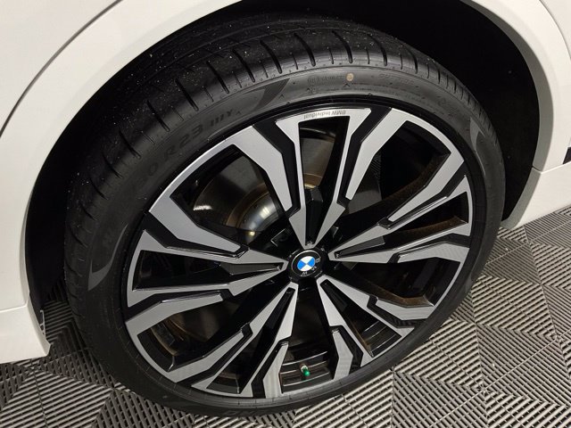 Used 2023 BMW X7 M60i w/ Executive Package AWD/4WD image 43