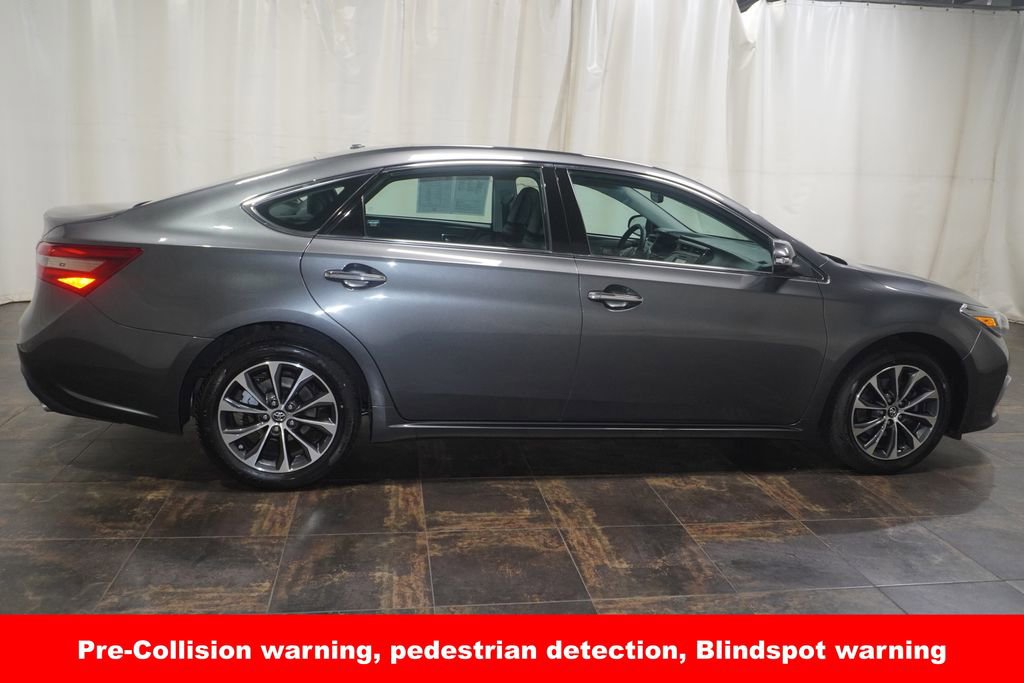 Used 2017 Toyota Avalon XLE Premium w/ All Weather Liner Package FWD image 4
