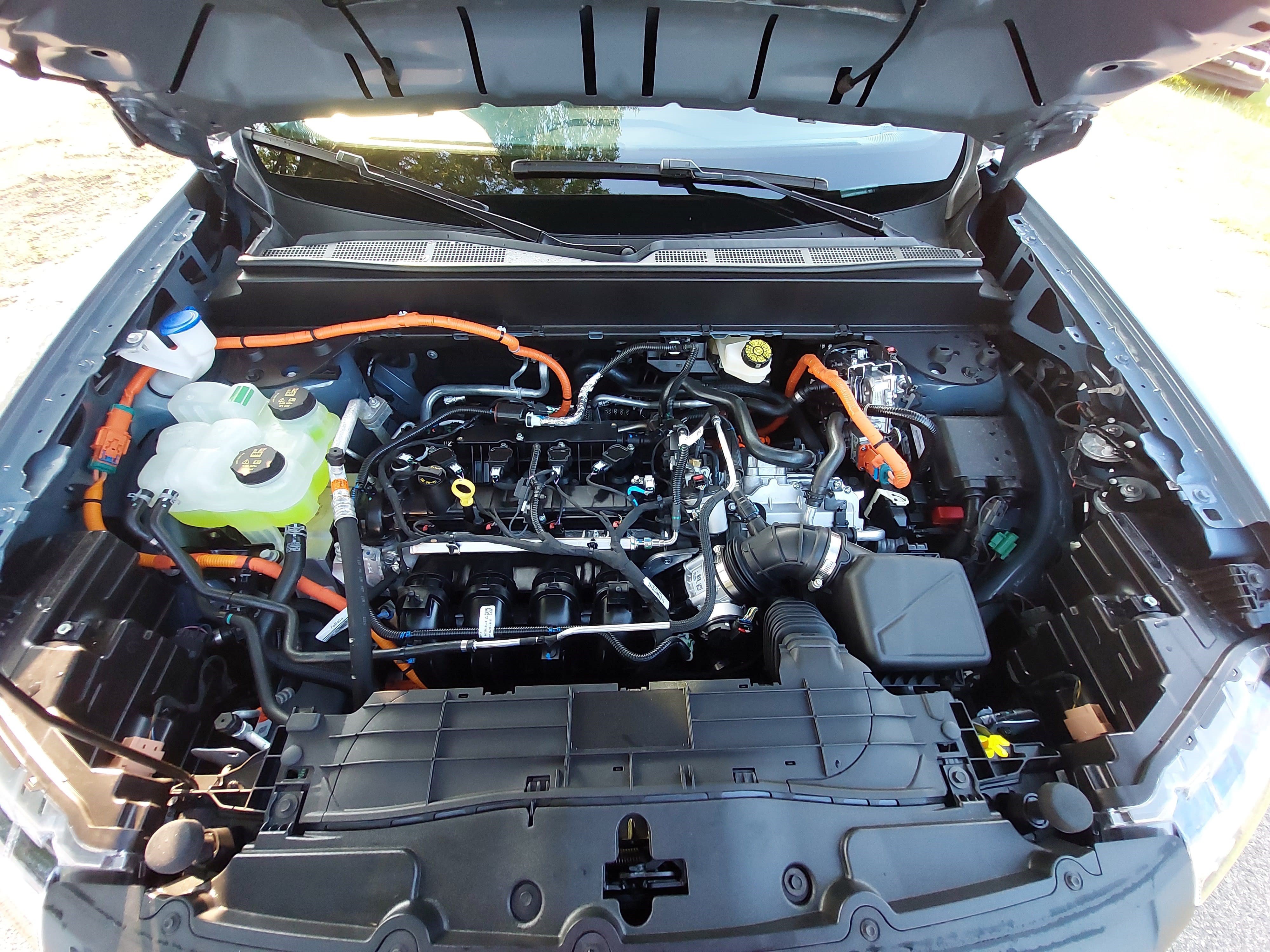 New 2026 Ford Maverick XLT w/ XLT Luxury Package FWD image 32