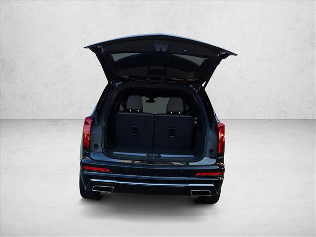 Used 2022 Cadillac XT6 Premium Luxury FWD image 7