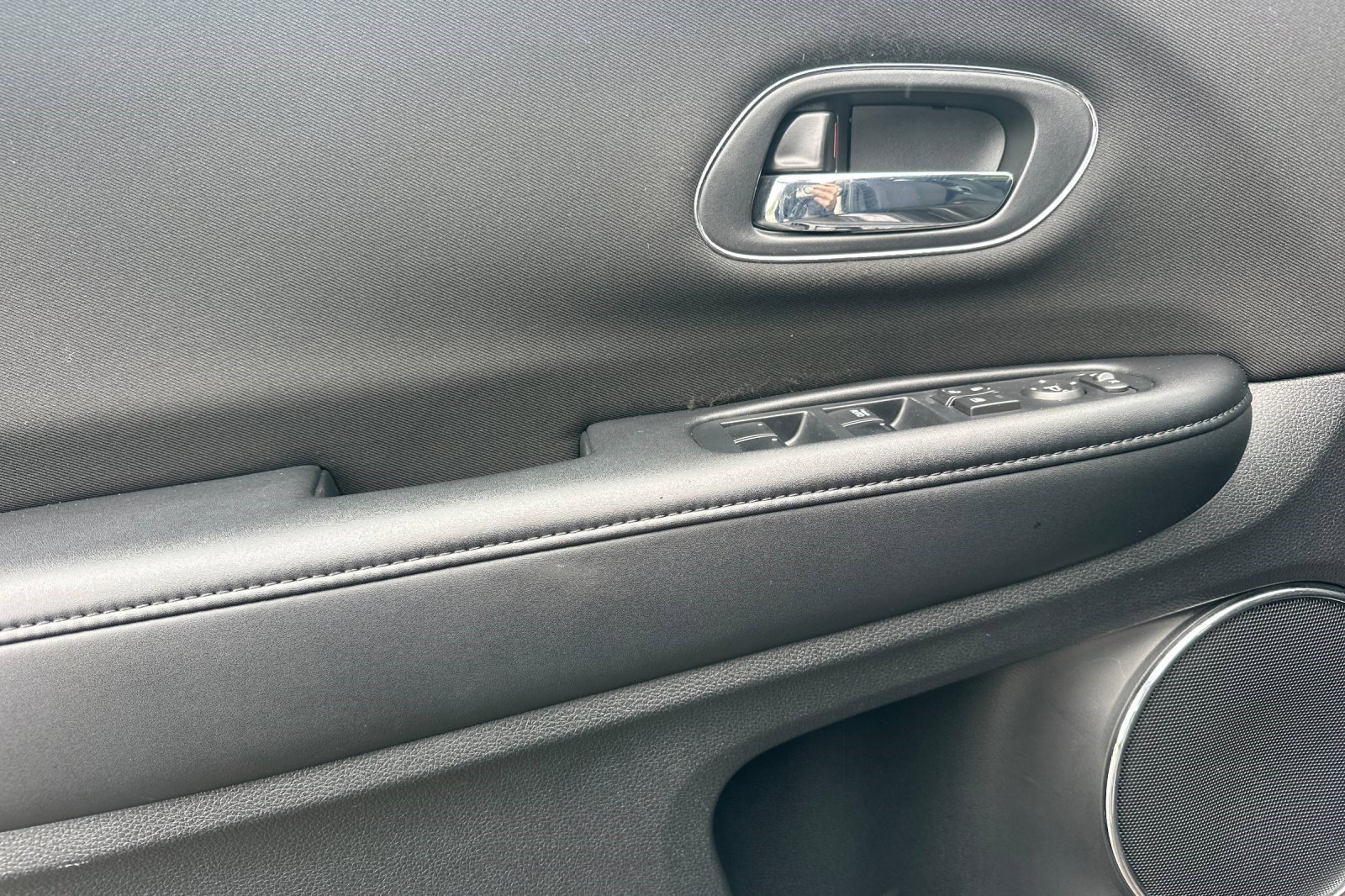 Used 2016 Honda HR-V EX image 12