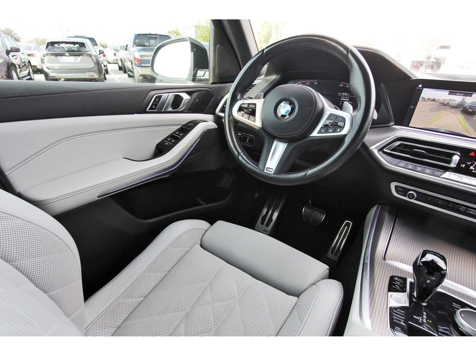Used 2023 BMW X5 xDrive40i w/ M Sport Package image 11