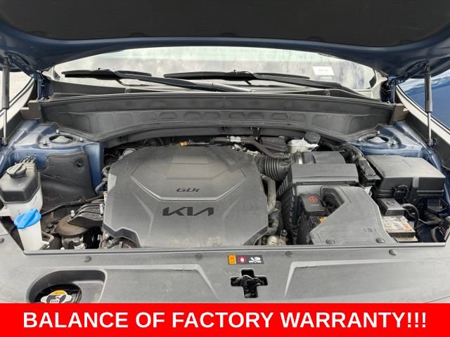 Used 2024 Kia Telluride EX w/ EX Captain's Chair Package FWD image 11