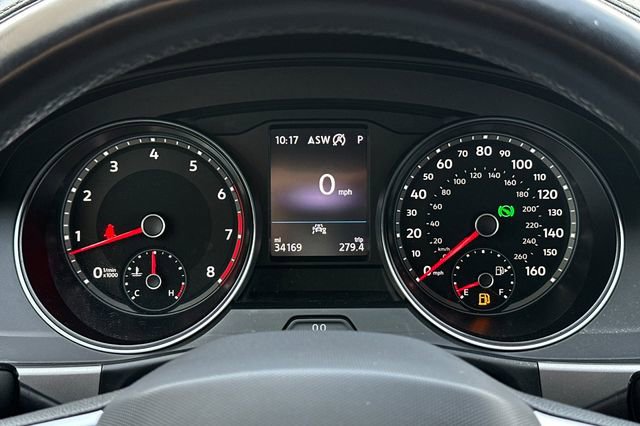 Used 2020 Volkswagen Atlas Cross Sport SE w/ Towing Package image 26