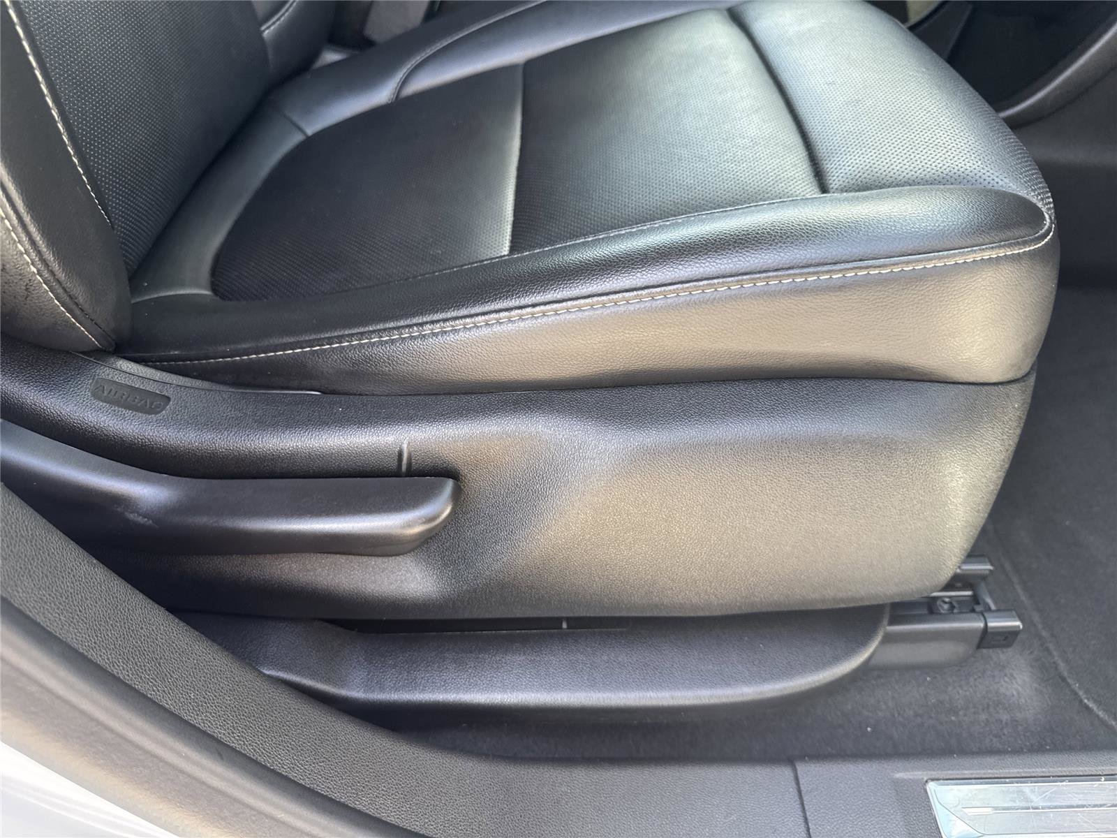 Used 2023 GMC Acadia SLT AWD/4WD image 39