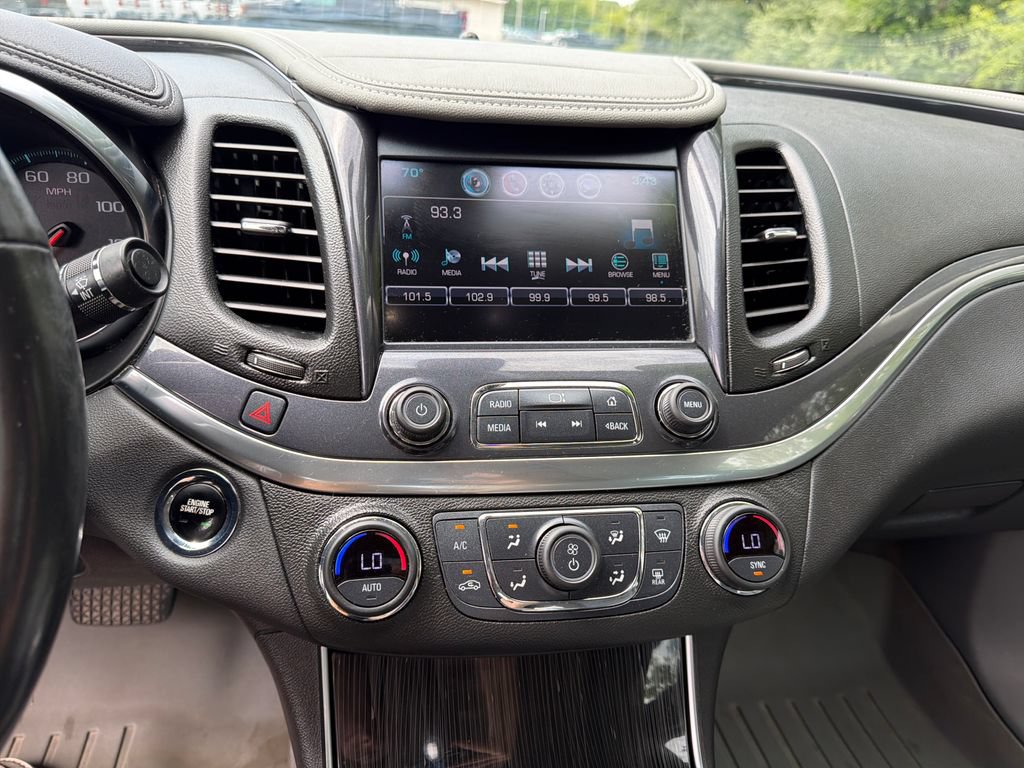 Used 2018 Chevrolet Impala LT w/ LT Leather Package FWD image 17
