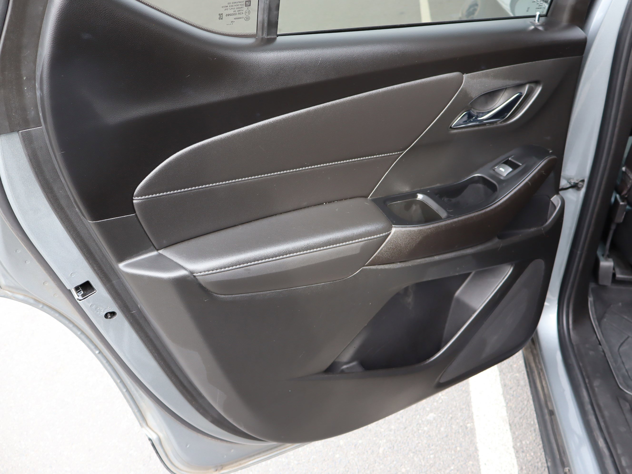 Certified 2023 Chevrolet Traverse LT w/ LPO, Floor Liner Package image 30