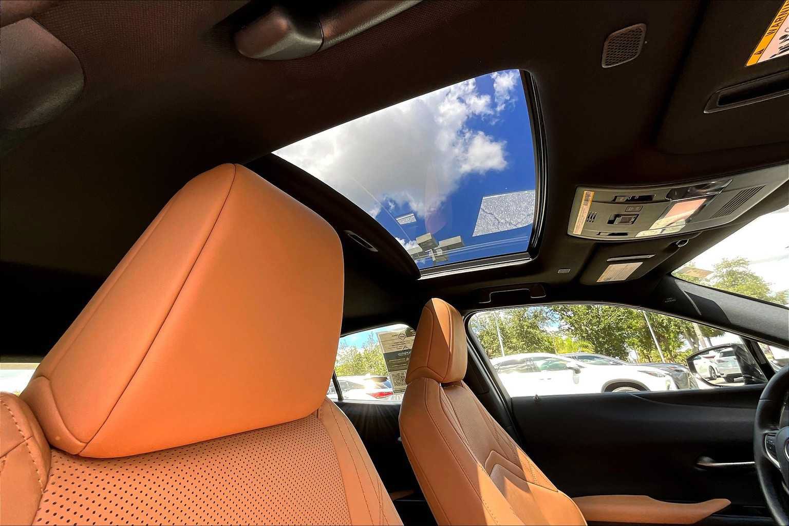 Used 2023 Lexus UX 250h AWD w/ Accessory Package (Z1) image 14
