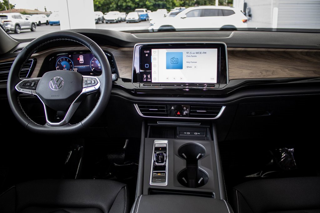 New 2026 Volkswagen Atlas SE image 28