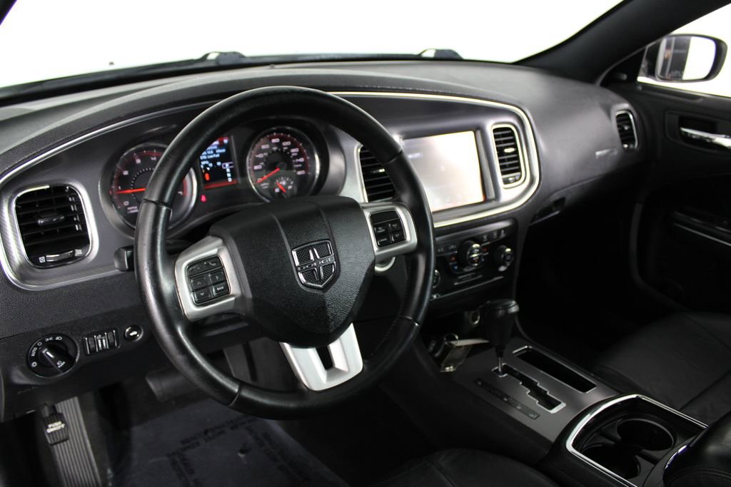 Used 2013 Dodge Charger R/T image 17