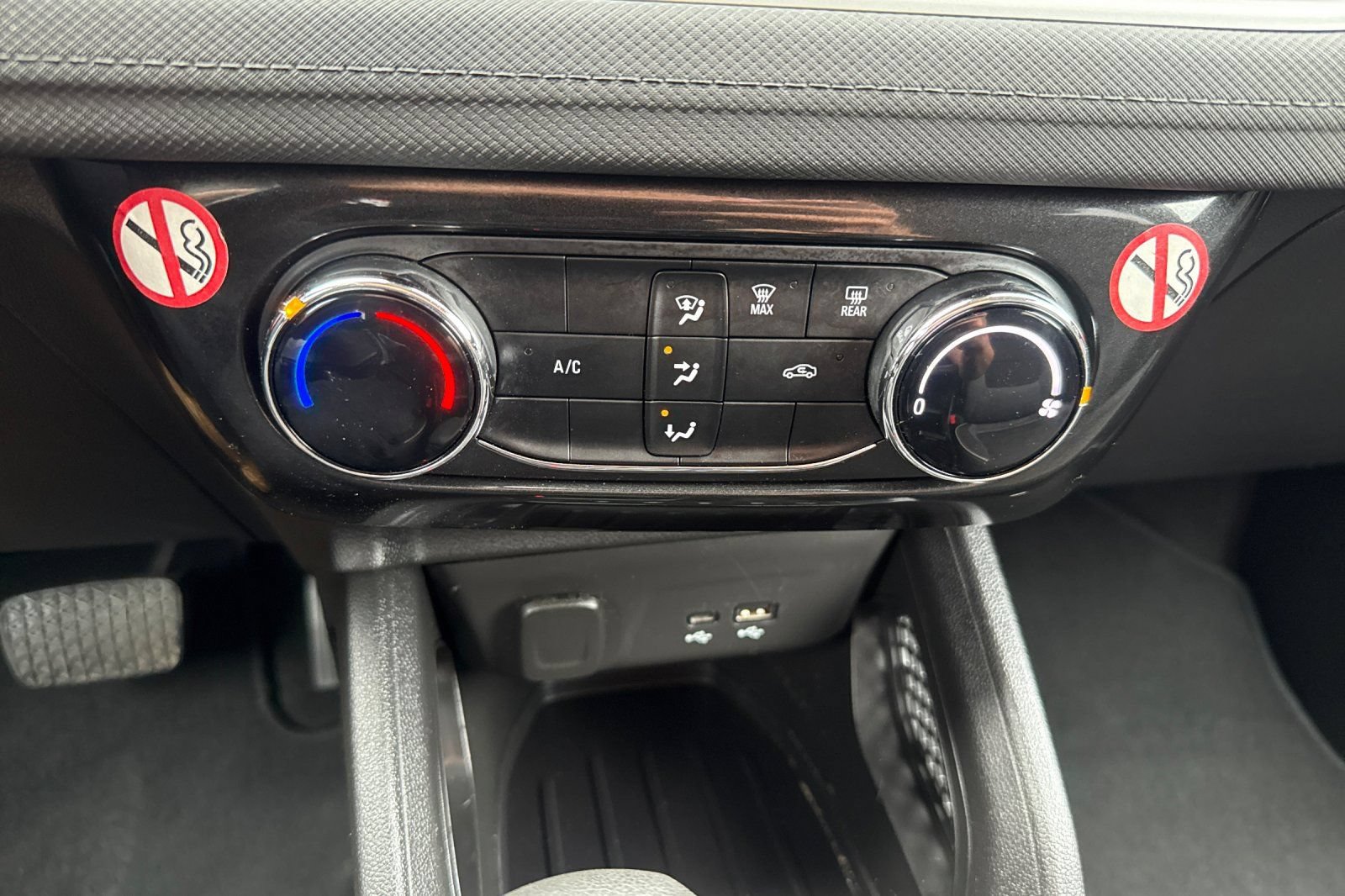 Used 2025 Chevrolet TrailBlazer LT AWD/4WD image 27