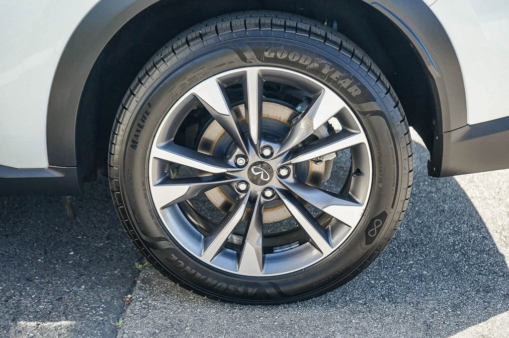 Certified 2023 INFINITI QX60 Luxe image 10