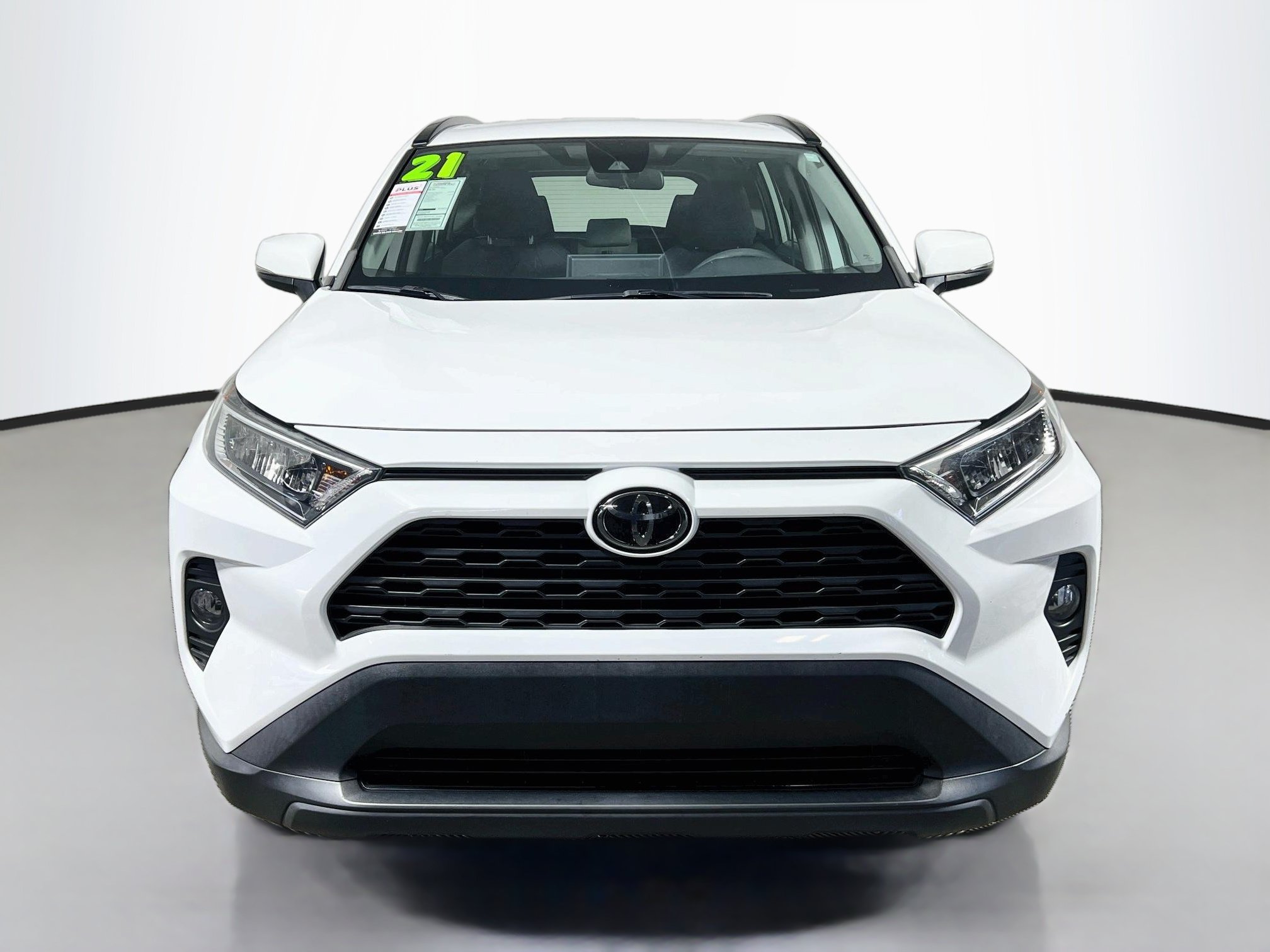 Used 2021 Toyota RAV4 XLE FWD image 11