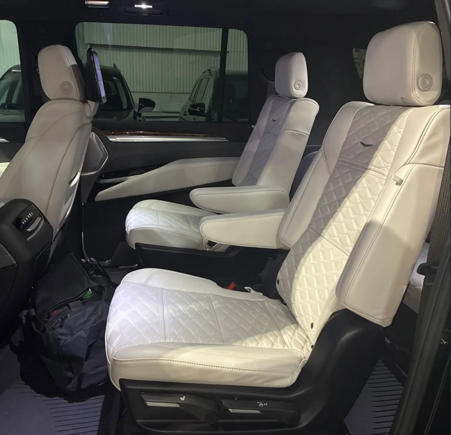 Used 2025 Cadillac Escalade ESV Sport Platinum w/ LPO, Floor Liner Package image 6