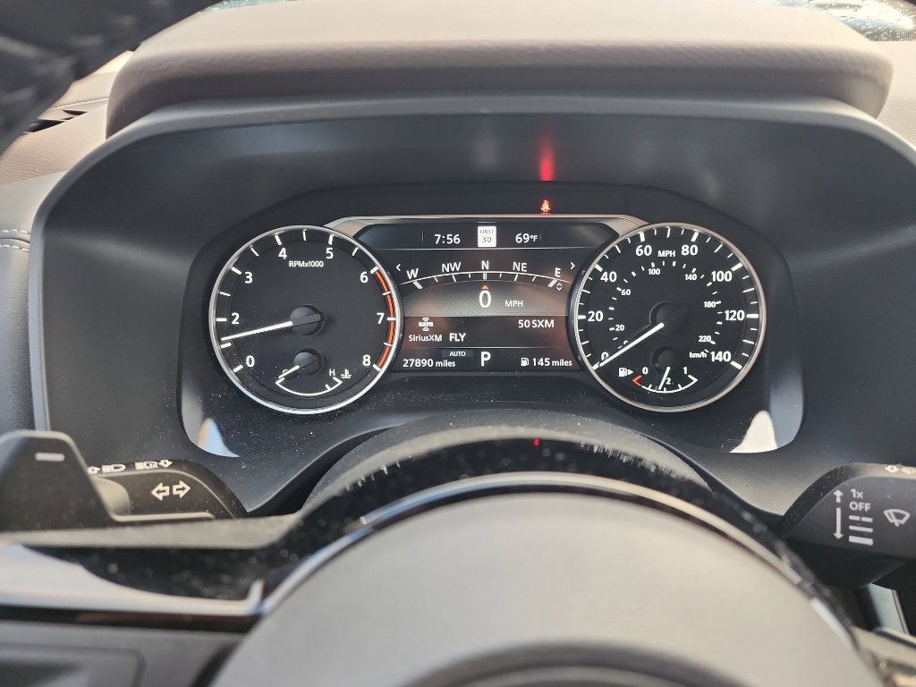 Used 2023 Nissan Rogue SL w/ SL Premium Package image 11